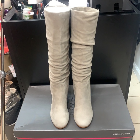 Vince Camuto Sessily Foxy True Suede 